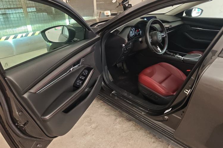 Used Mazda 3 Axela 2023 2.0L Automatic Zhiyao Edition Driver Seat