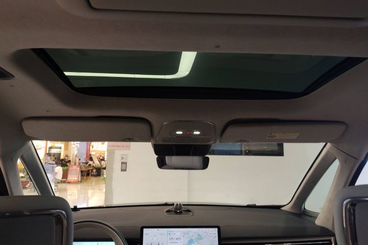 Used Volvo EM90 2025 Ultra Six-Seater