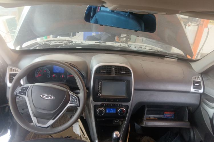 Used Chery Tiggo 3 2014 1.6L Manual Zhishang Edition Center Console