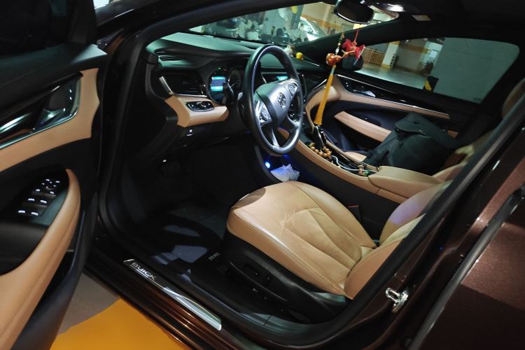 Used Buick LaCrosse 2018 28T Elite Edition
