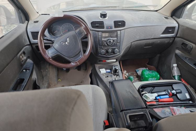 Used Wuling Hongguang 2015 1.2L S Base Model China IV
