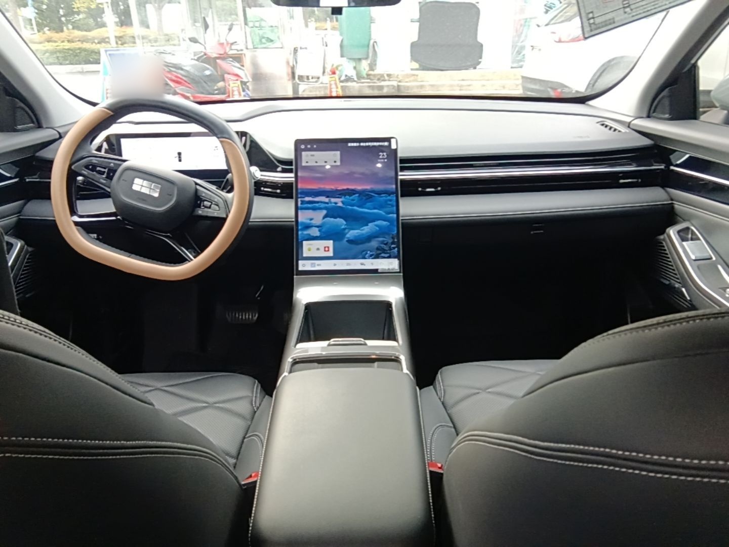 Geely Galaxy L6 2024 125km PLUS Dragon Edition — снимка 12