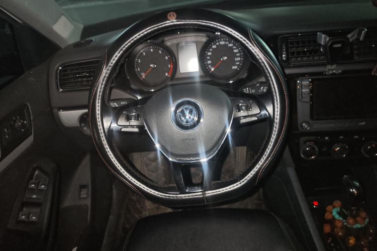 Used Volkswagen Sagitar 2018 1.6L Automatic Comfort Model Steering Wheel