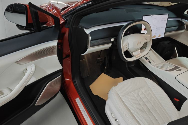 Used ONVO L60 2024 60 kWh Rear-Drive Version