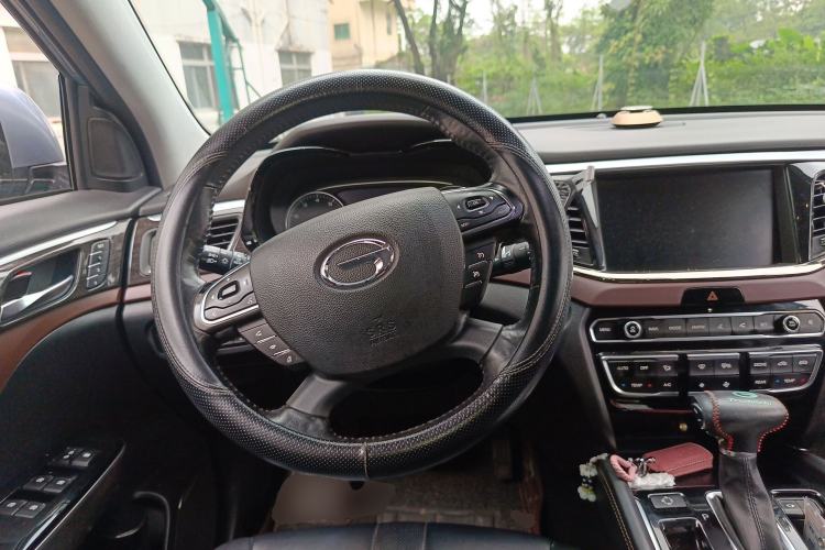 Used GAC Trumpchi GS8 2017 320T Two-Wheel Drive Luxury Smart Connectivity Version (7 Seats)
