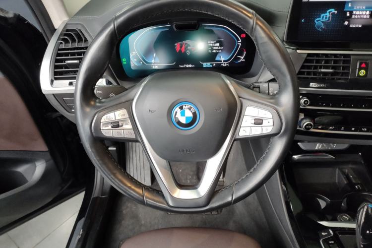 Used BMW iX3 2021 Updated Leading Edition
