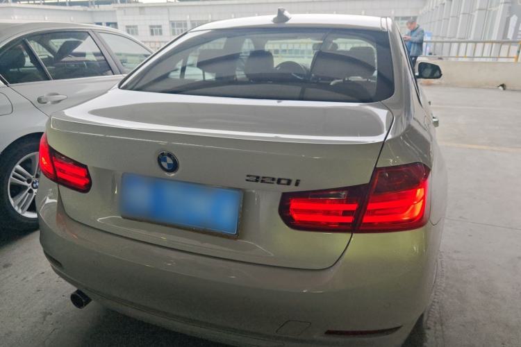 Used BMW 3 Series 2015 320i Active Edition

