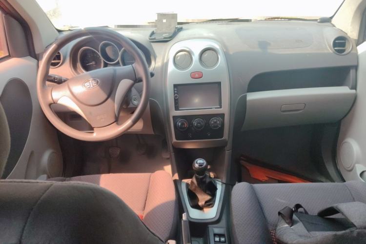 Used FAW Weizhi V2 2010 1.3L Manual Luxury Version
