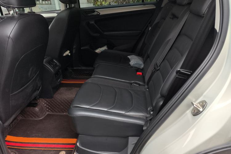 Used Volkswagen Tiguan L 2021 280TSI Automatic Two-Wheel Drive Smart Edition
