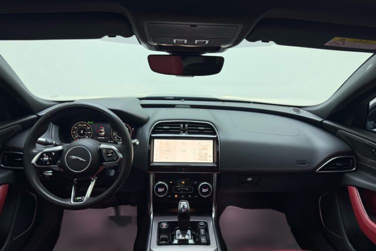 Used Jaguar XEL 2022 2.0T 250 PS R-DYNAMIC S Advanced Sport Edition Interior 1