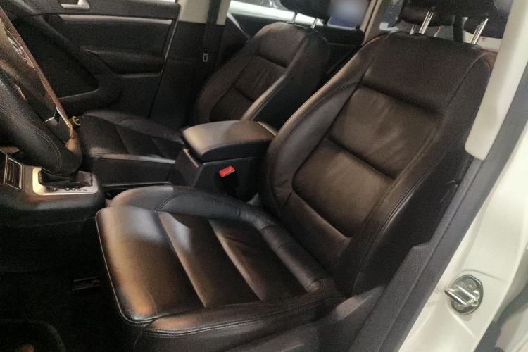 Used Volkswagen Tiguan L 2015 1.8TSI Automatic All-Wheel Drive Comfort Edition
