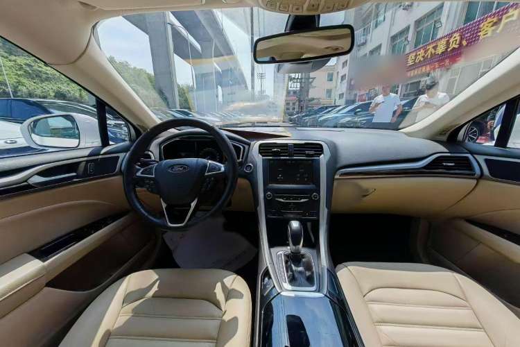 Used Ford Mondeo 2013 2.0L GTDi 200 Luxury Model
