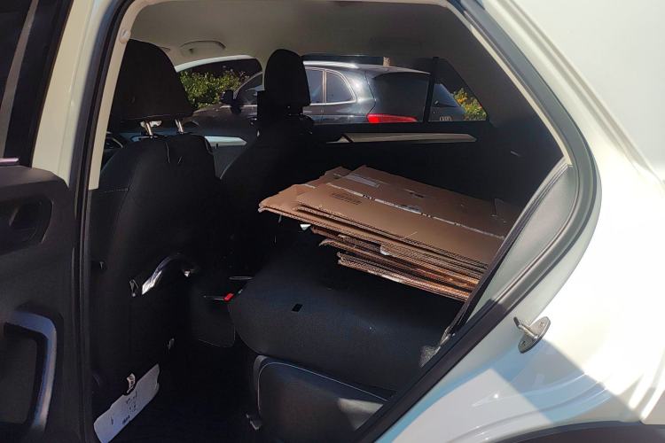 Used Volkswagen T-ROC 2018 230TSI DSG Two-Wheel Drive Advanced Version China V Standard Left Rear Seat