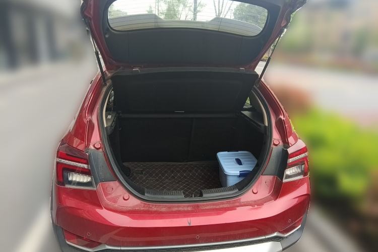 Used Geely Auto Vision S1 2018 1.4T CVT Fengchi Model Trunk