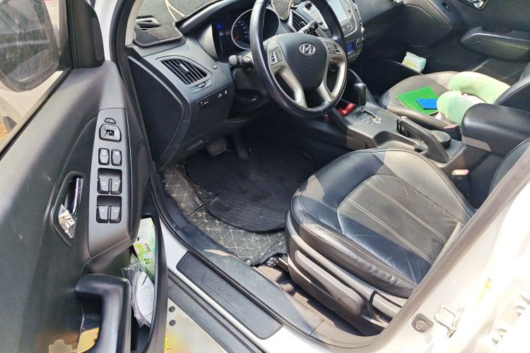 Used Hyundai ix35 2015 2.0L Automatic 2WD Smart Version China V Standard