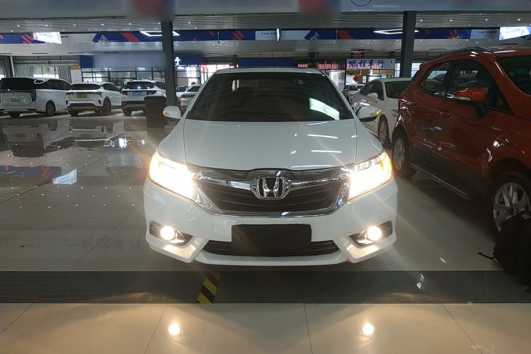 Used Honda Crider 2015 1.8L automatic luxury edition Front