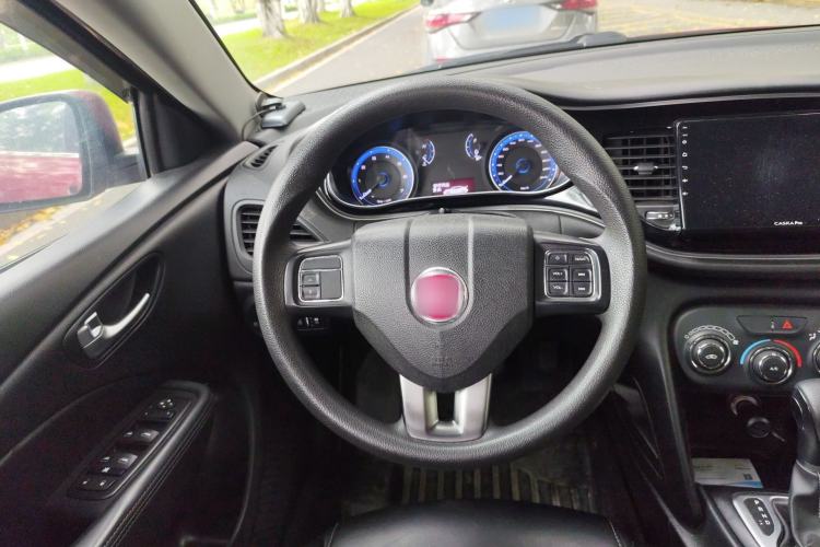 Used Fiat Viaggio 2015 1.4T Automatic Enjoyment Edition Steering Wheel