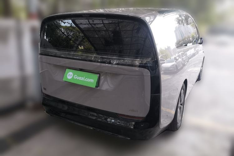 Used Li Auto MEGA 2024 Ultra Model
