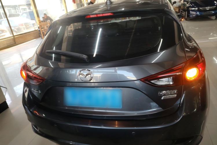 Used Mazda Mazda 3 Axela 2017 Hatchback 1.5L Automatic Comfort Model Emission Standard China V