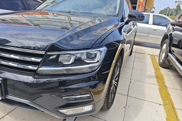 Used Volkswagen Tiguan L 2019 Updated Version 330TSI Automatic Two-Wheel Drive Panoramic Comfort Edition China VI Standard
