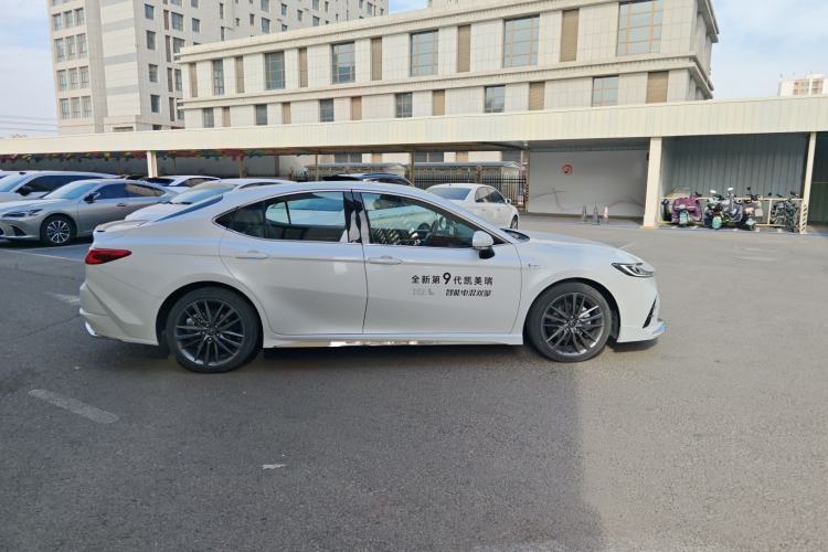 Used Toyota Camry 2024 Dual-Motor 2.0 HXS Sport Plus Edition Exterior 5