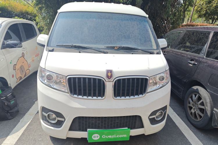 Used Jinbei Hiace X30 2023 1.5L Wealthy-Style Passenger Van 5/6/7-Seater Non-Air-Conditioned Version SWC15M
