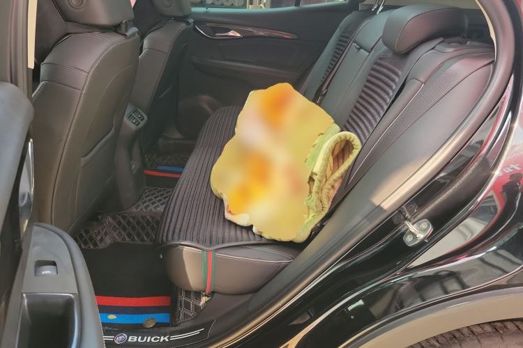 Used Buick Envision 2022 Encore S 652T Two-Wheel-Drive Luxury Model
