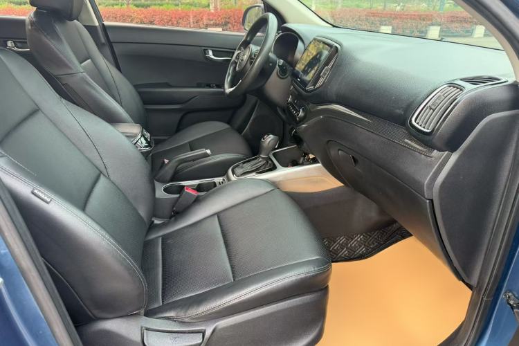 Used Kia KX3 2015 1.6L Automatic Two-Wheel Drive DLX Interior 3