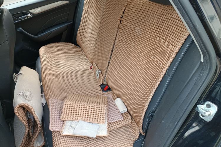 Used Roewe i6 New Energy 2017 45T Hybrid Connect & Smart Enjoyment Edition
