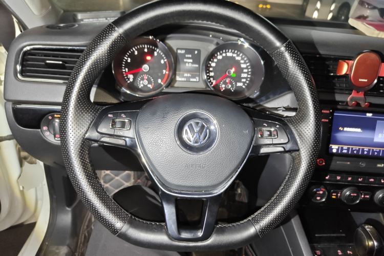 Used Volkswagen Sagitar 2018 280TSI DSG Luxury Model Steering Wheel