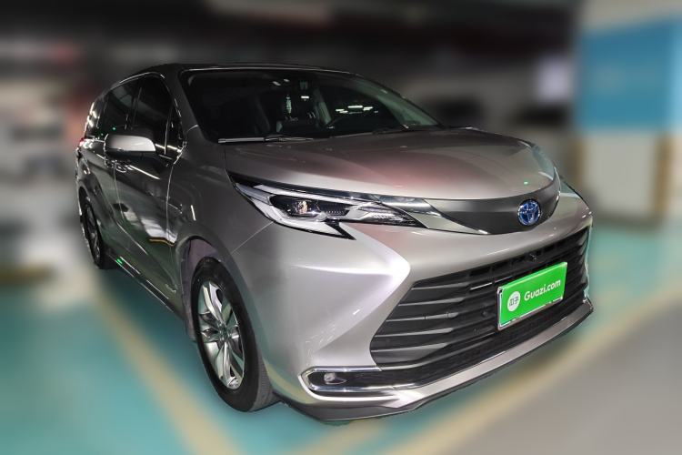 Used Toyota Sienna 2023 2.5L Hybrid Comfort Edition