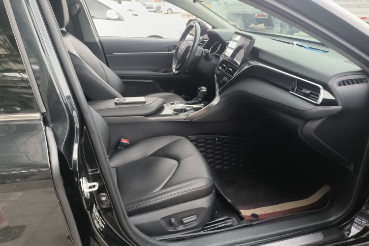 Used Toyota Camry 2023 2.0G Luxury Edition