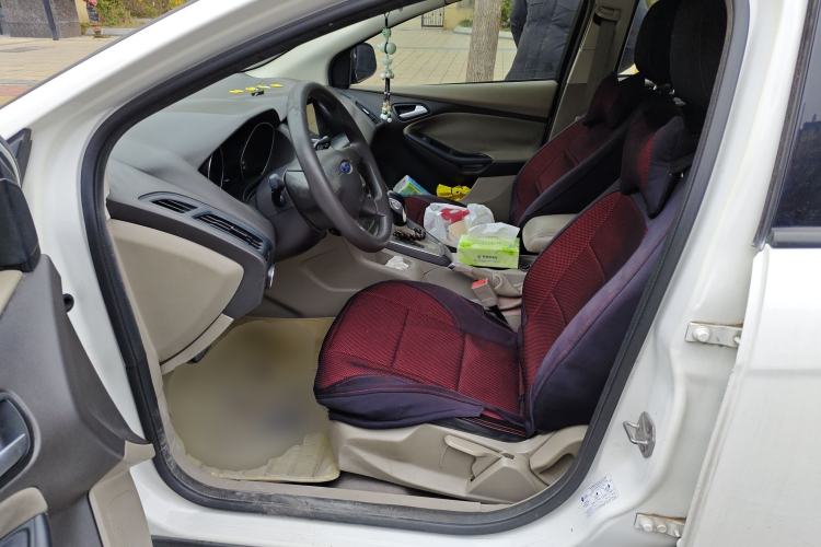 Used Ford Focus 2012 Sedan 1.6L Automatic Comfort Model
