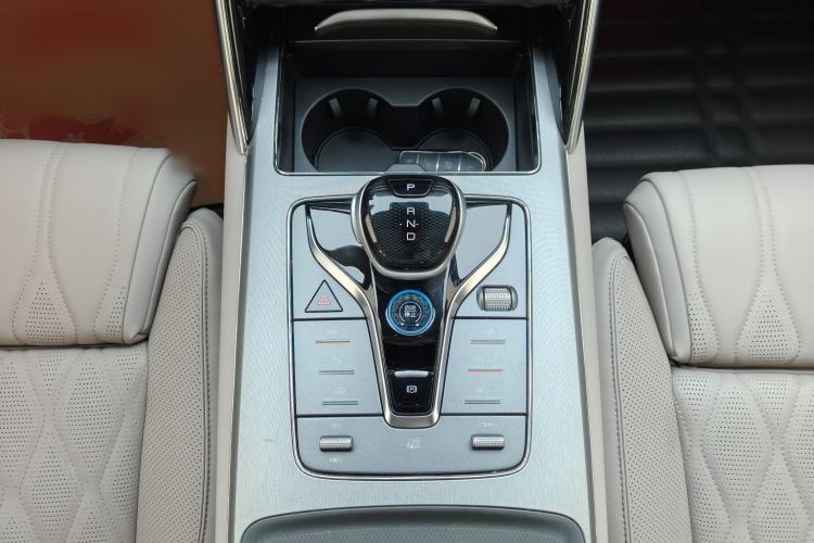 Used BYD Tang New Energy 2024 DM-i Glory Edition 112KM Flagship Model
