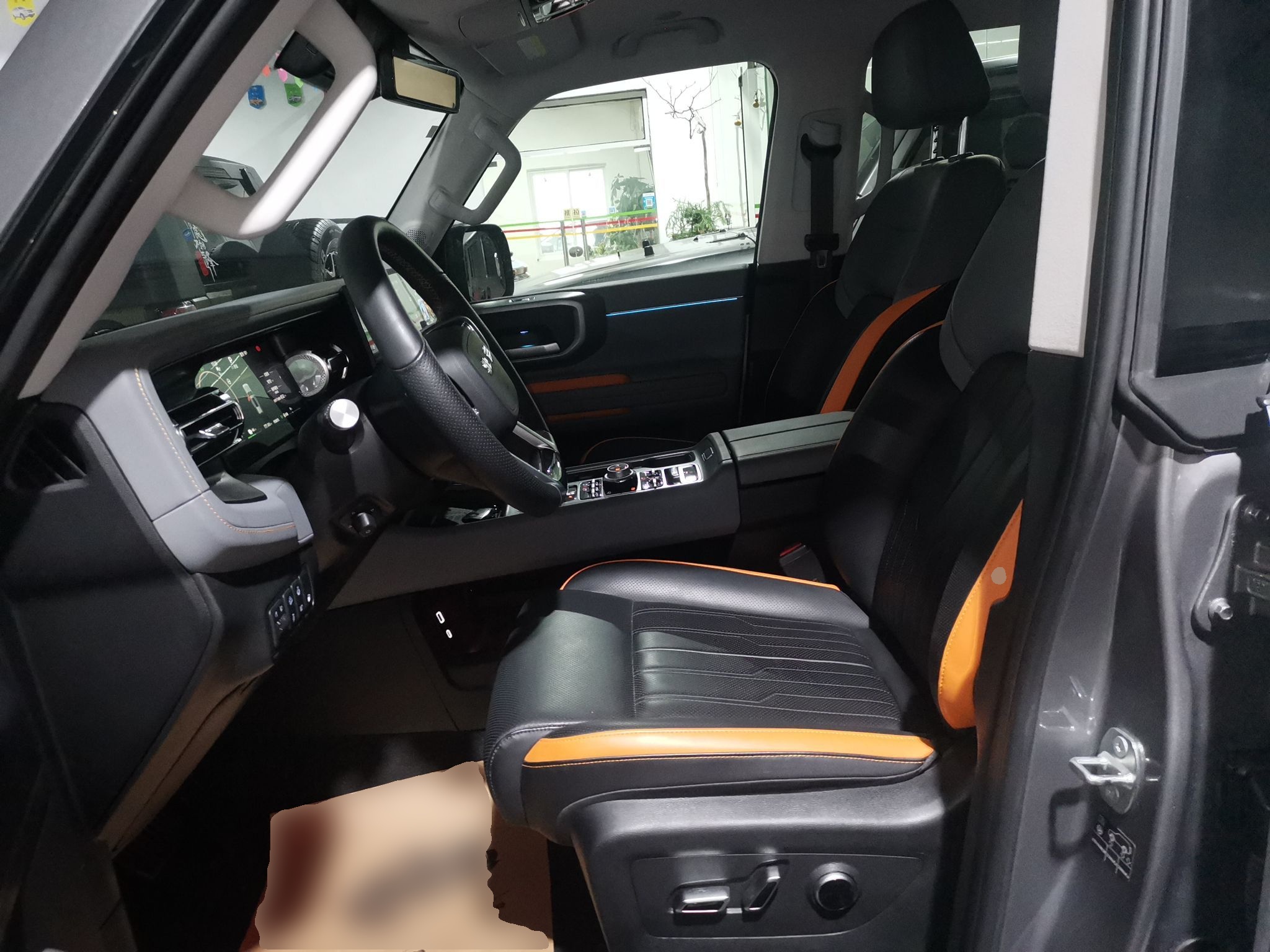 المقاعد الأمامية داخل السيارة