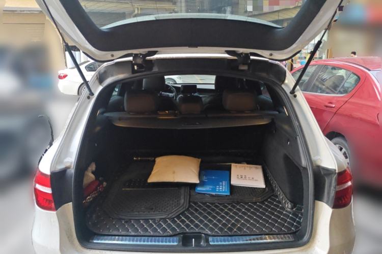 Used Mercedes-Benz GLC 2019 GLC 300 L 4MATIC Dynamic Model
