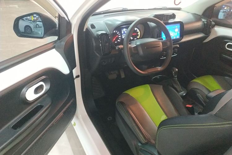 Used Roewe Clever 2021 302 km New Four-Seater Super-Efficient Version
