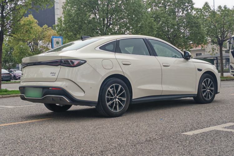 Used BYD Seal 06 New Energy 2025 DM-i Smart Drive 120KM Deluxe Model
