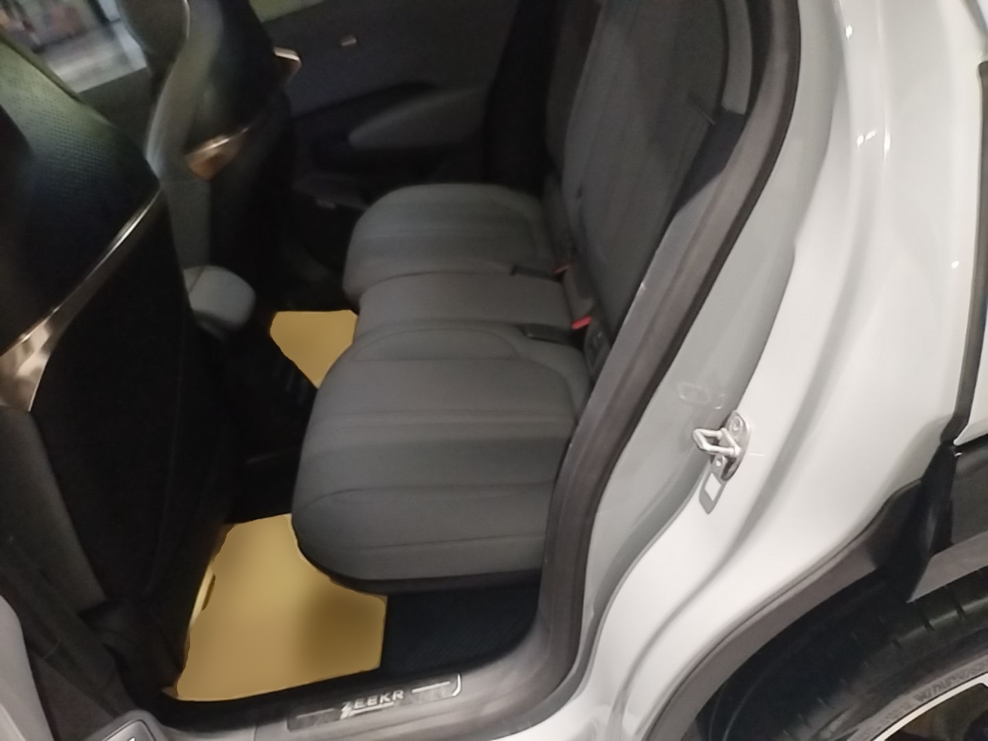 Zeekr X 2023 Four-Wheel Drive YOU Edition 4 Seats — снимка 20