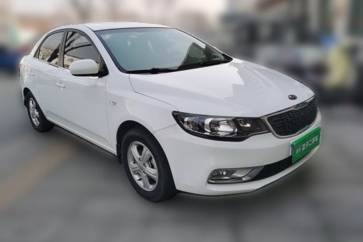 Used Kia Forte 2014 1.6L MT GL Front Right 45 Deg