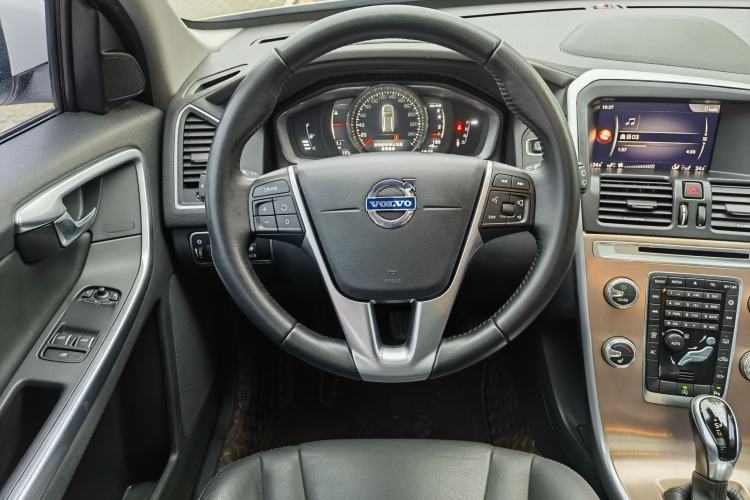 Used Volvo XC60 2017 T5 Smart Upgrade Edition