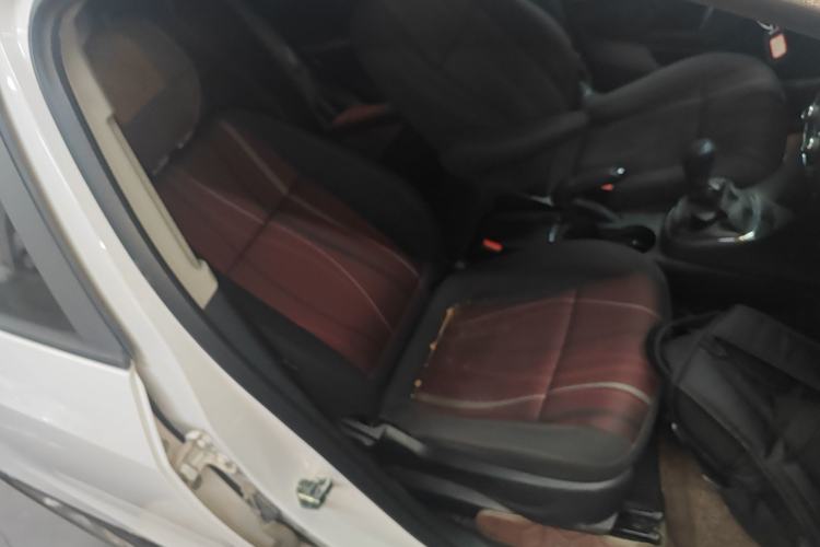 Used Buick Encore 2015 1.4T Manual Two-Wheel Drive Urban Advanced Model
