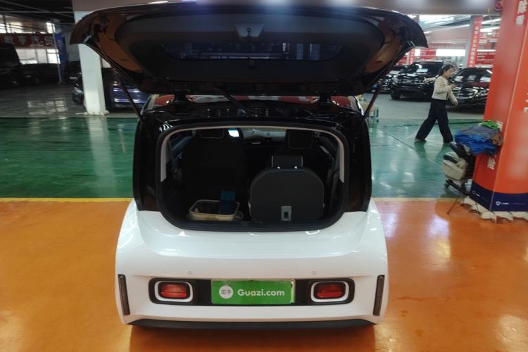 Used Baojun E300 2020 Starry Intelligence Edition Trunk