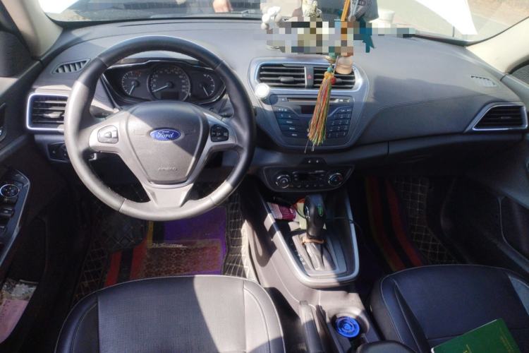 Used Ford Escort 2015 1.5L Automatic Fashion Model
