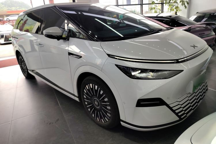 Used XPeng X9 2025 740 Ultra-Long Range Max
