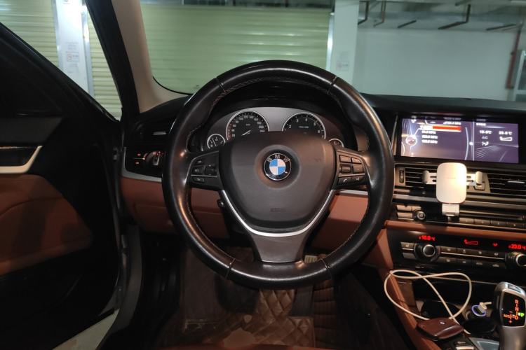 Used BMW 5 Series 2017 525Li Leading Model
