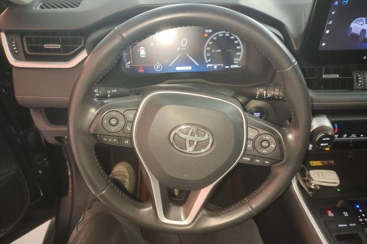 Used Toyota RAV4 2023 2.0L CVT Two-Wheel Drive Fashion Plus Edition
