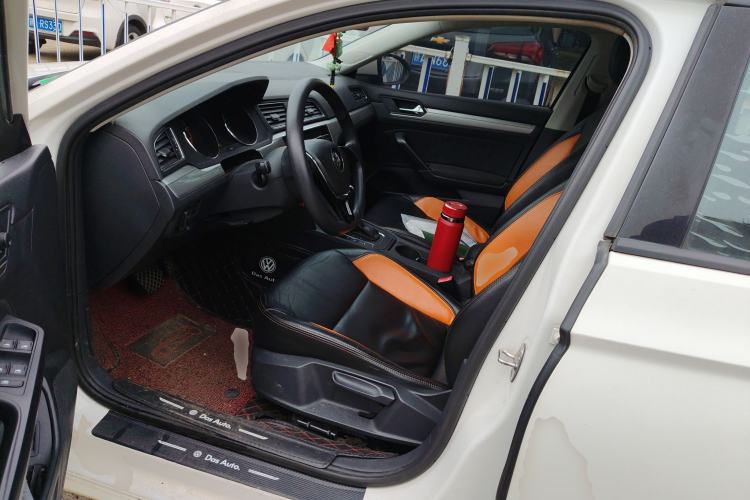 Used Volkswagen Lamando 2015 230TSI DSG Fashion Edition
