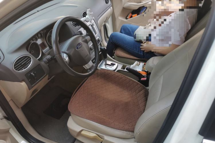 Used Ford Focus 2013 Sedan Classic 1.8L Automatic Fashion Edition
