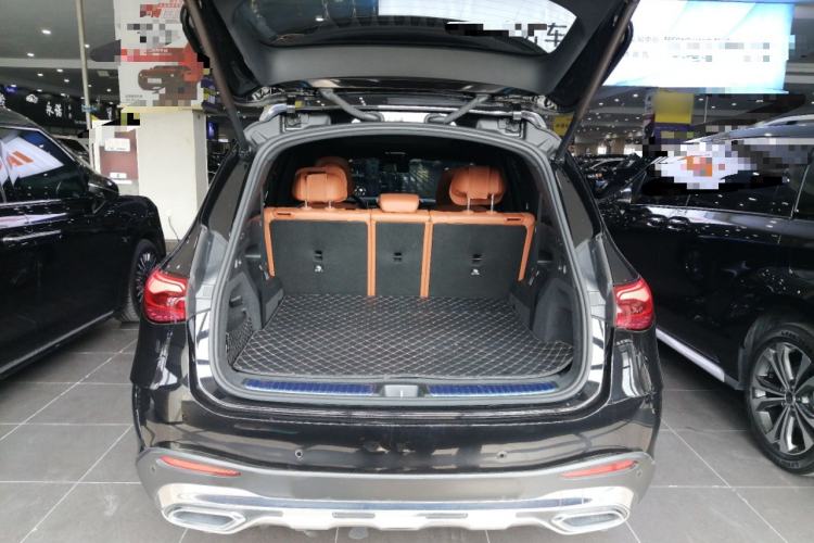 Used Mercedes-Benz GLC 2023 GLC 300 L 4MATIC Dynamic 7-Seater
